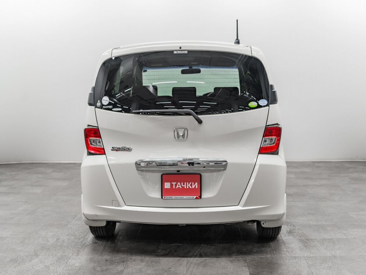 Honda Freed Spike 2012 - фото автомобиля