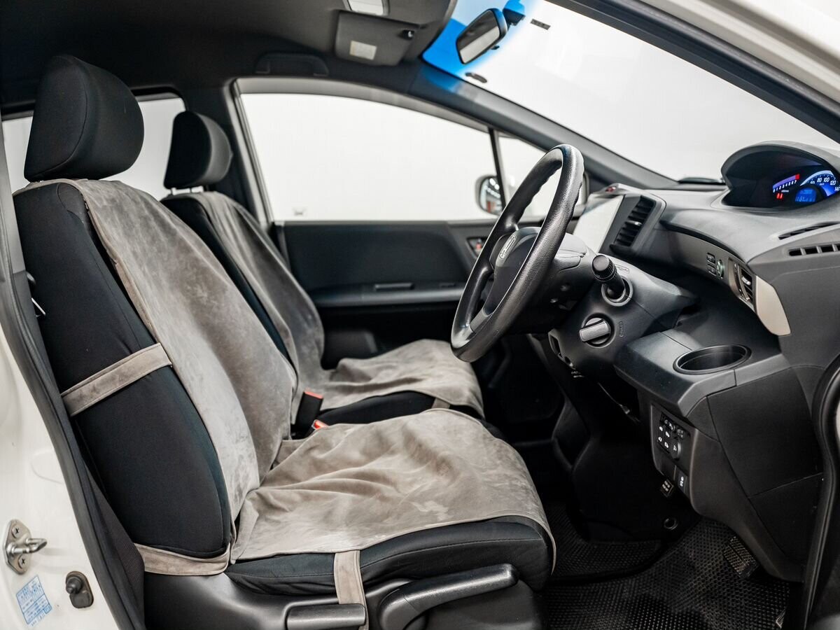 Honda Freed Spike 2012 - фото автомобиля