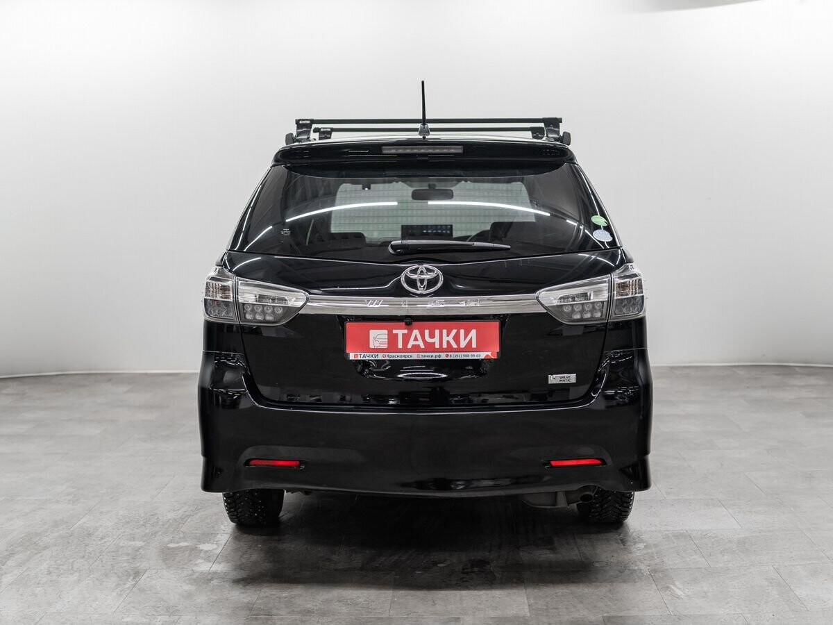 Toyota Wish 2013 - фото автомобиля