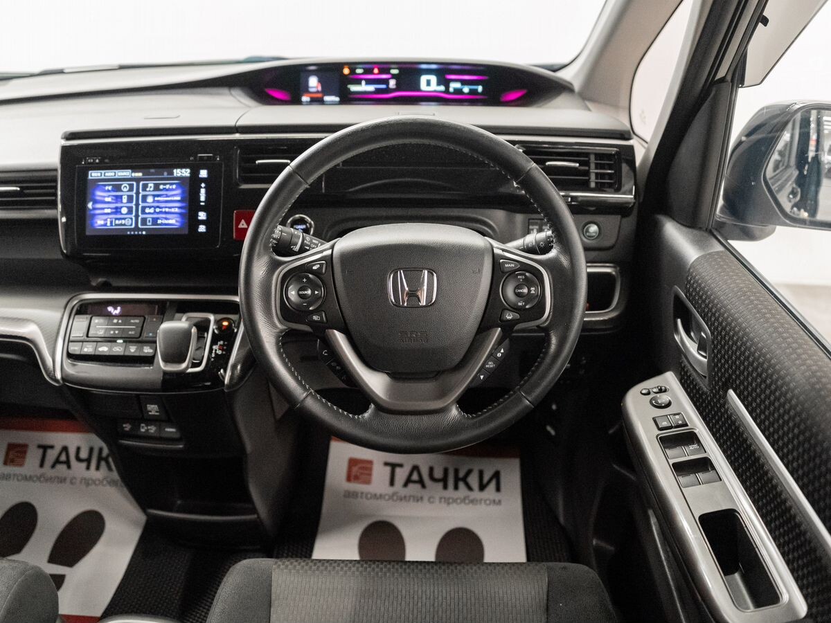 Honda Stepwgn 2017 - фото автомобиля