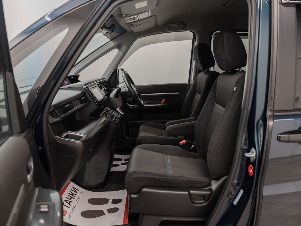 Honda Stepwgn 2017 - фото автомобиля