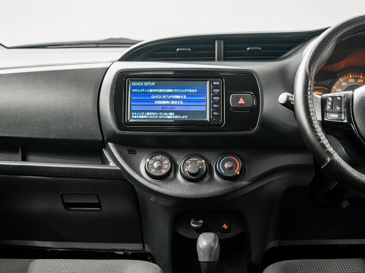 Toyota Vitz 2019 - фото автомобиля