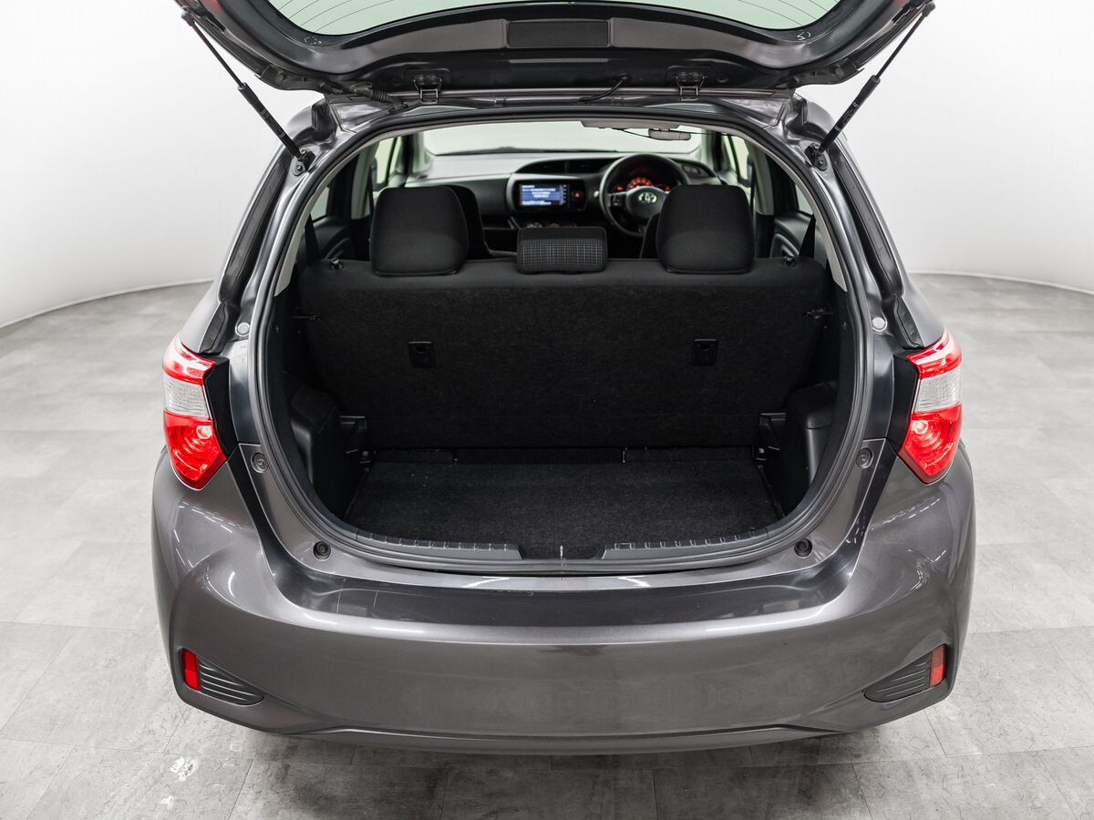 Toyota Vitz 2019 - фото автомобиля