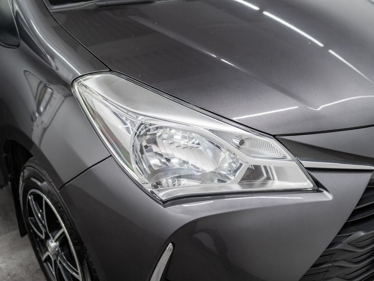 Toyota Vitz 2019 - фото автомобиля