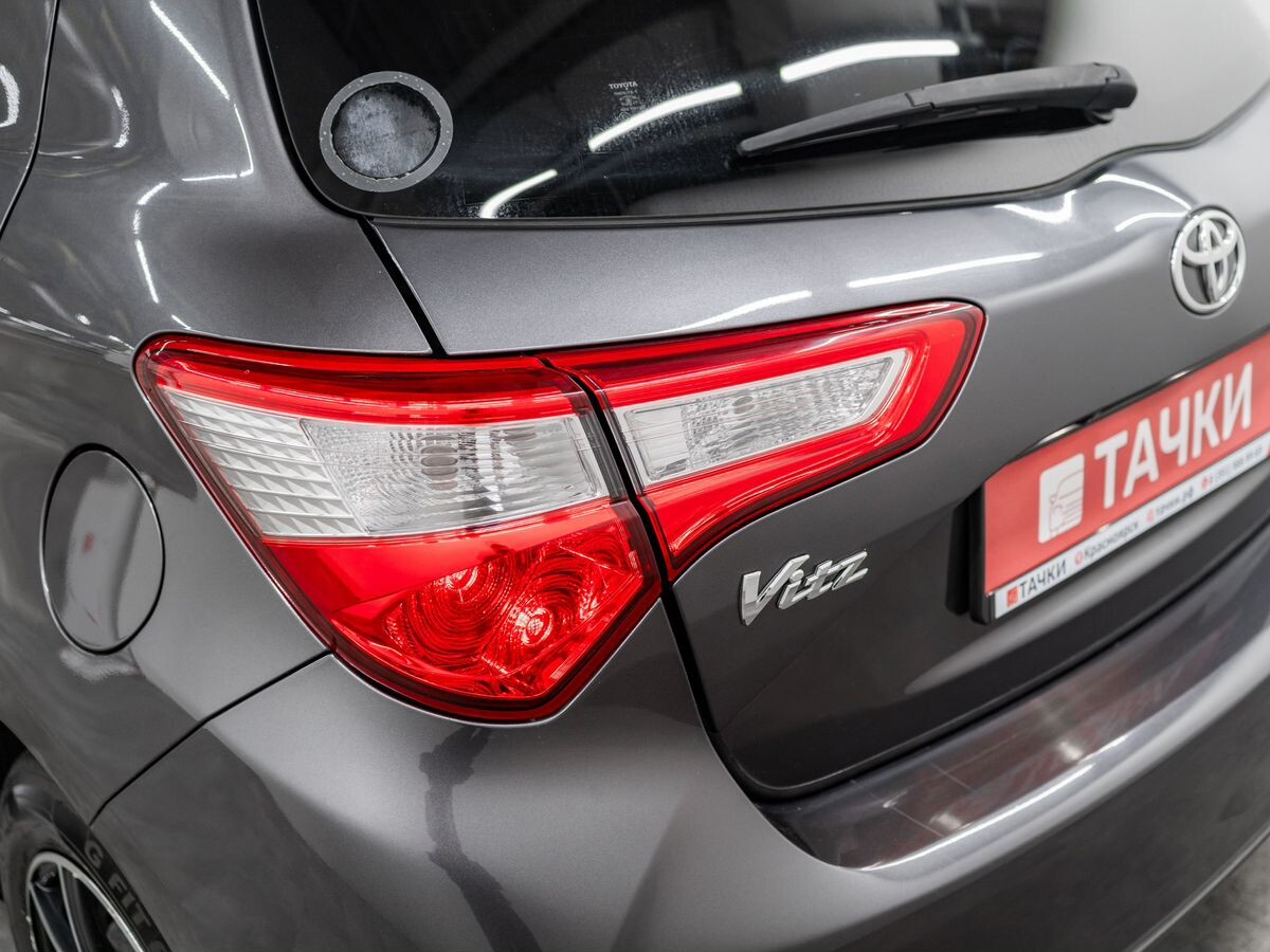 Toyota Vitz 2019 - фото автомобиля