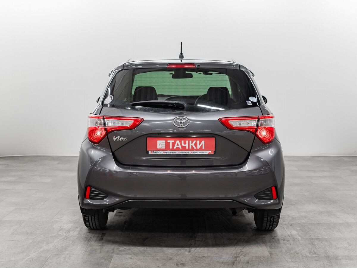 Toyota Vitz 2019 - фото автомобиля