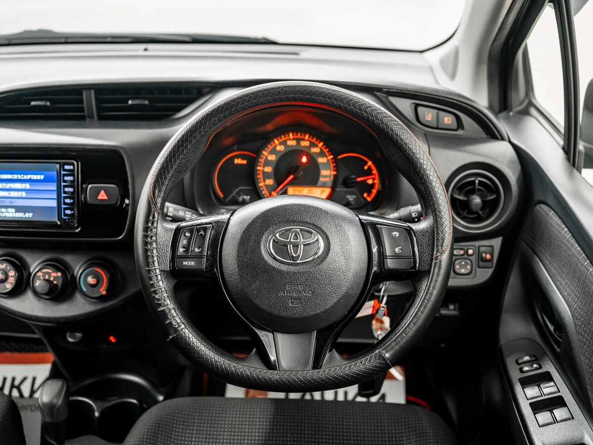 Toyota Vitz 2019 - фото автомобиля