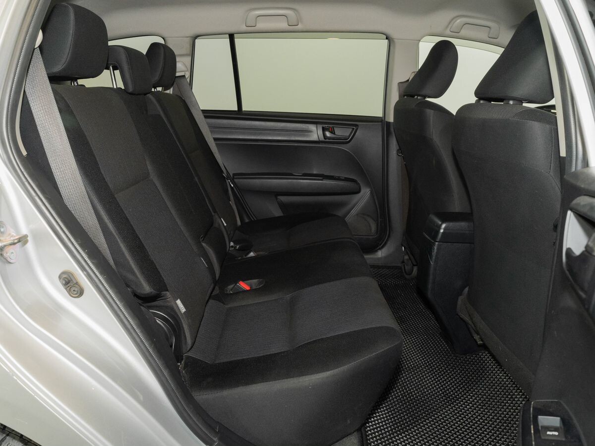 Toyota Corolla Fielder 2016 - фото автомобиля
