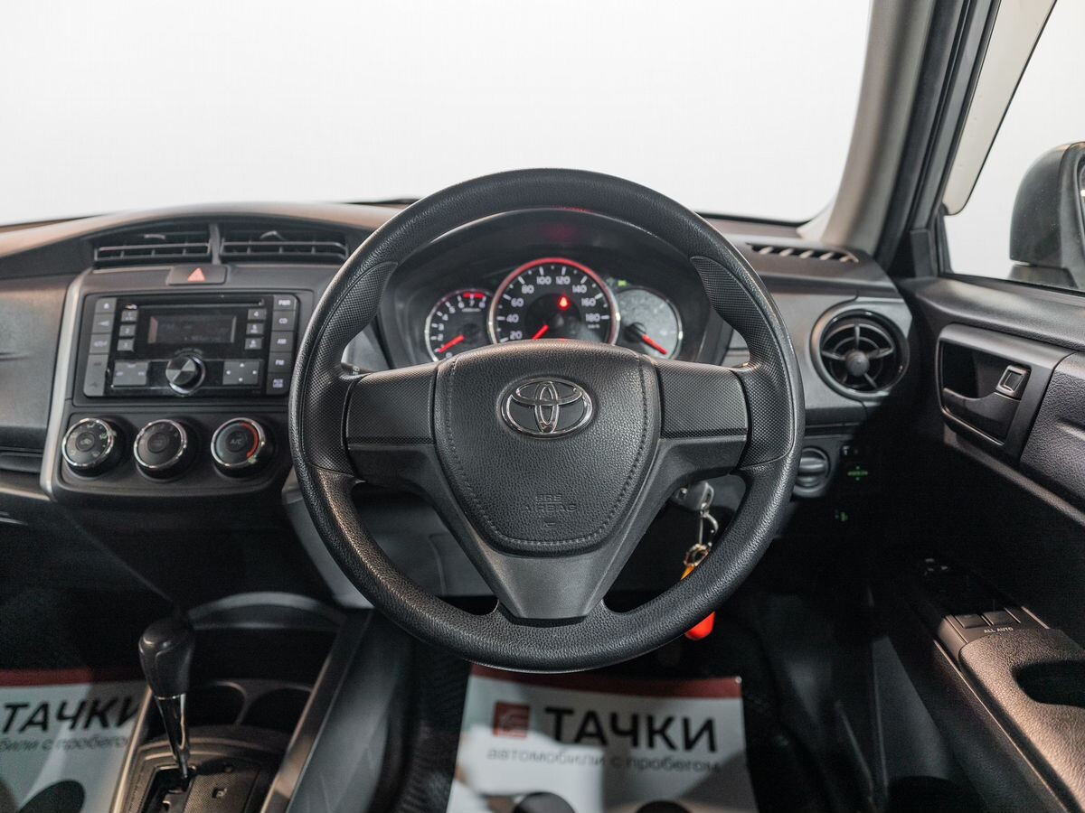 Toyota Corolla Fielder 2016 - фото автомобиля