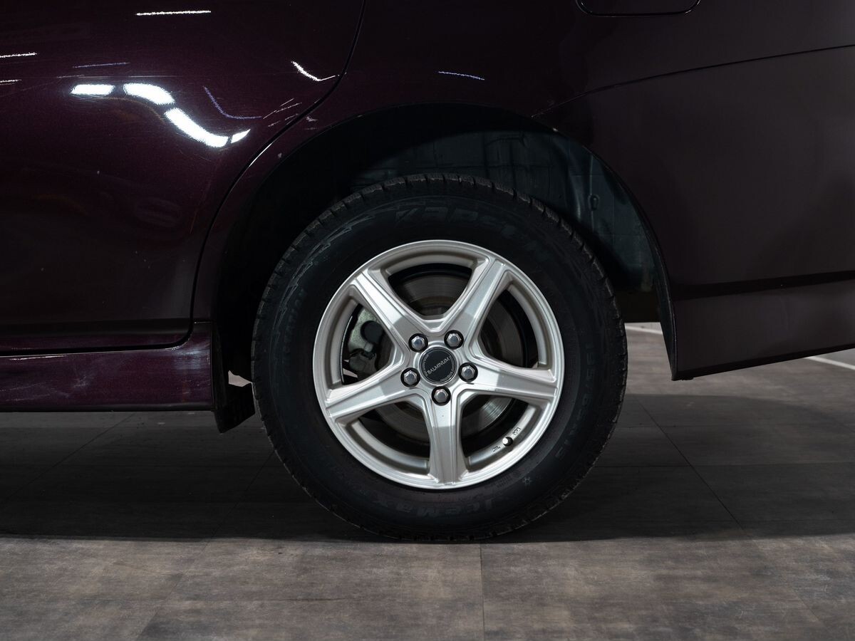 Toyota Wish 2014 - фото автомобиля