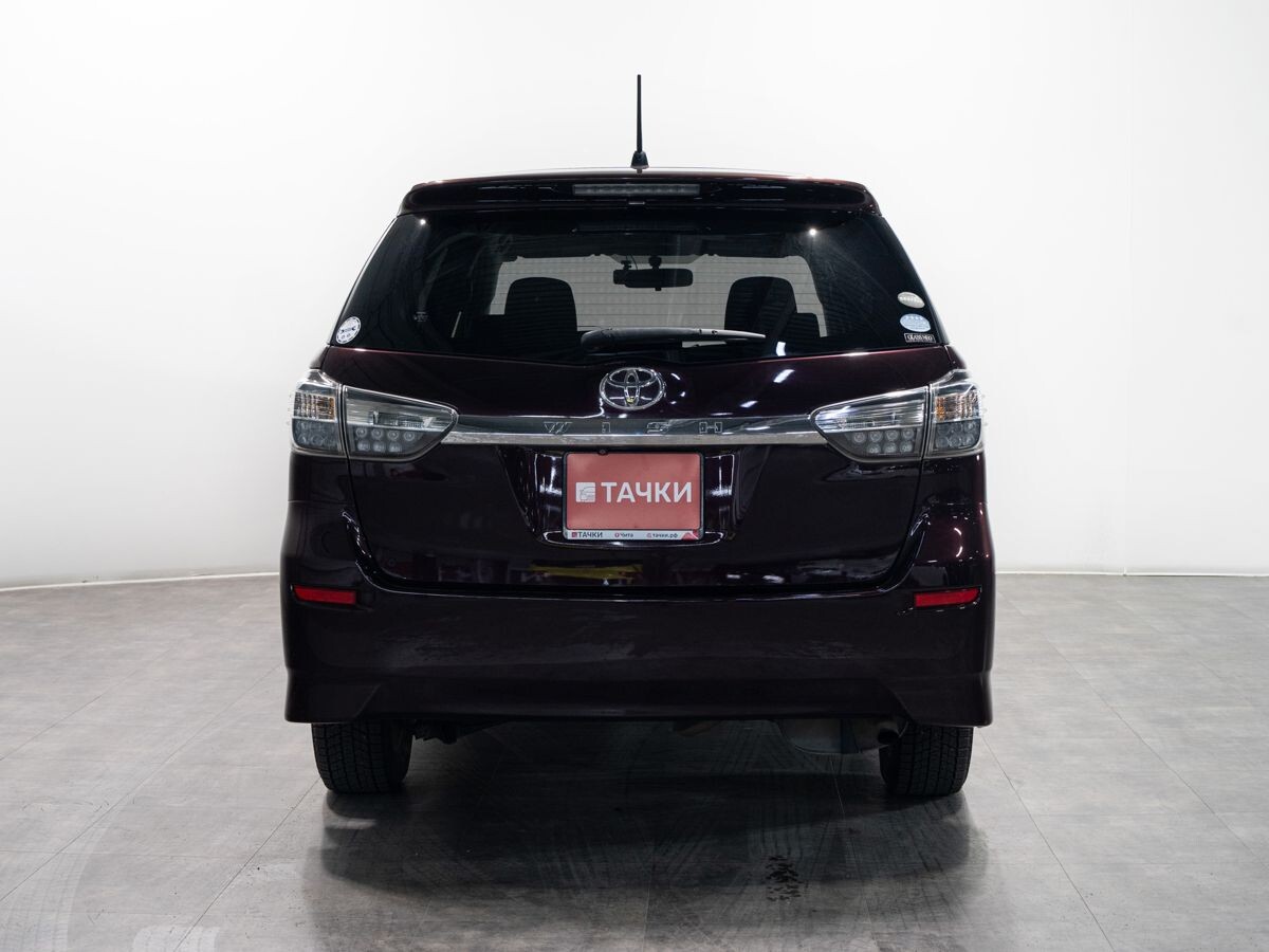 Toyota Wish 2014 - фото автомобиля