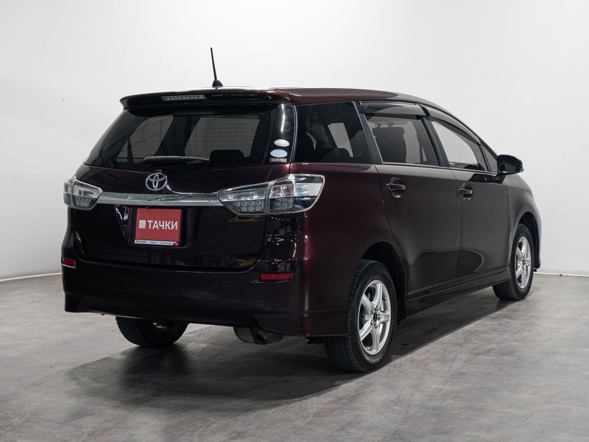 Toyota Wish 2014 - фото автомобиля