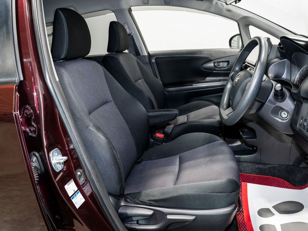 Toyota Wish 2014 - фото автомобиля