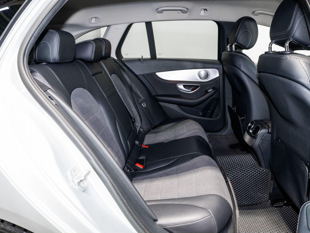 Mercedes-Benz C-Class 2014 - фото автомобиля
