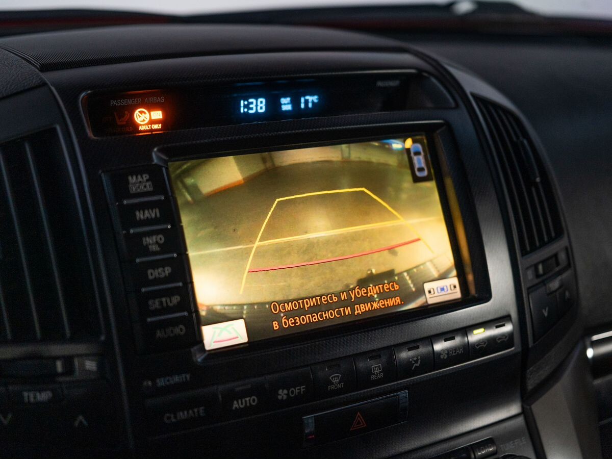 Toyota Land Cruiser 2011 - фото автомобиля