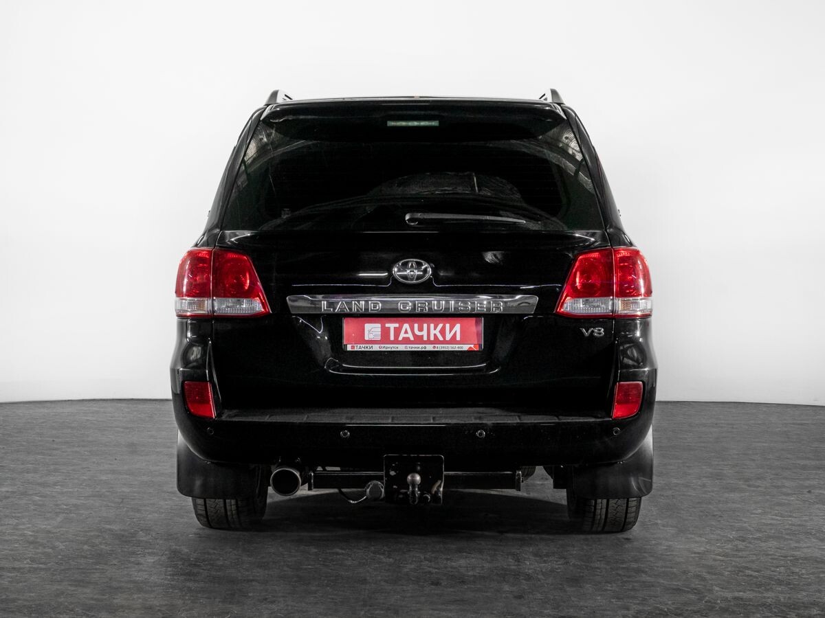 Toyota Land Cruiser 2011 - фото автомобиля