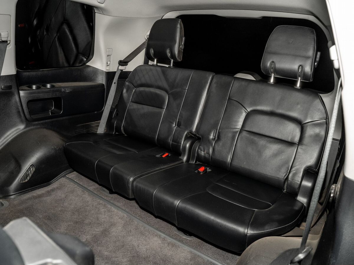 Toyota Land Cruiser 2011 - фото автомобиля