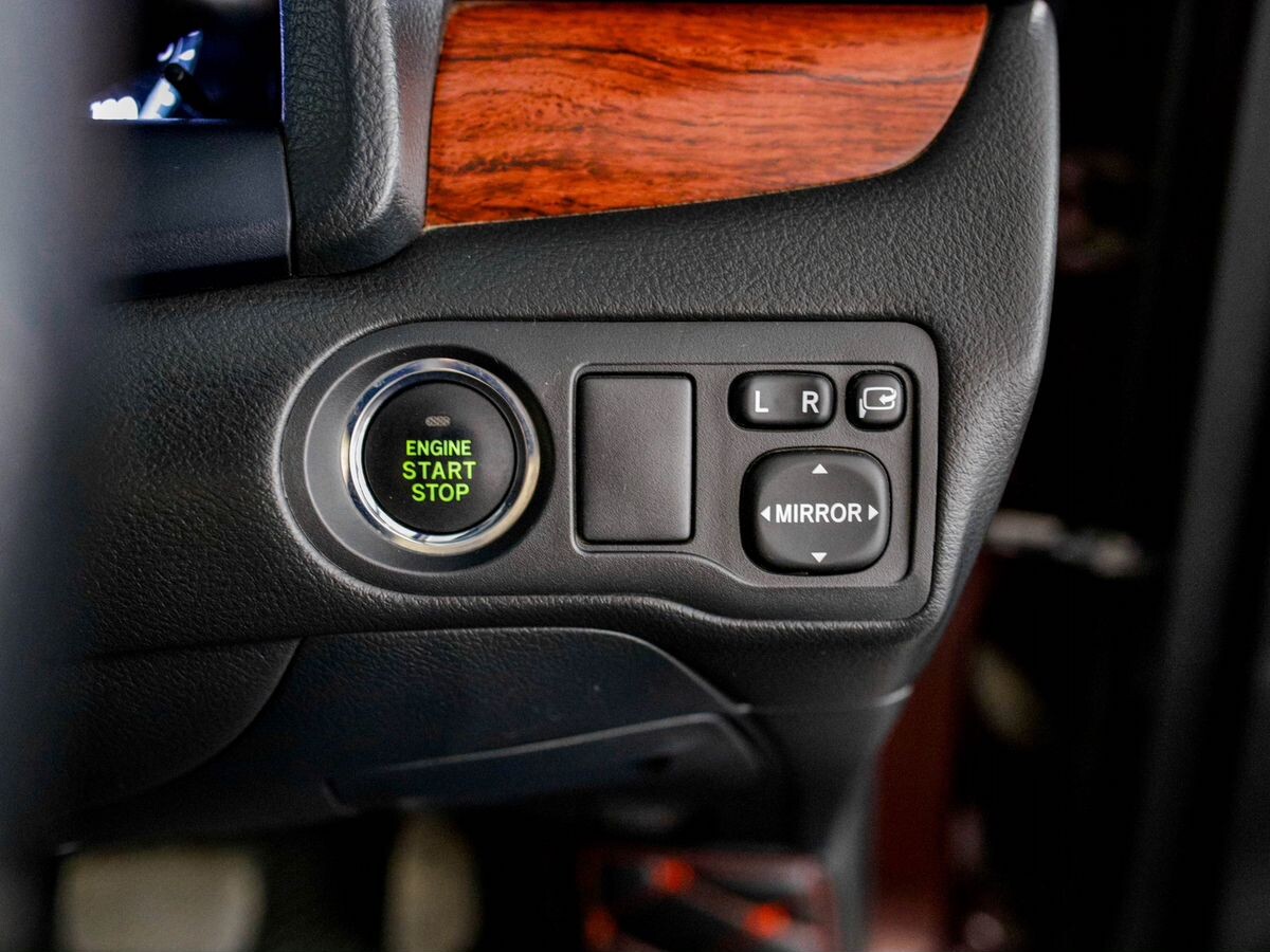 Toyota Premio 2011 - фото автомобиля