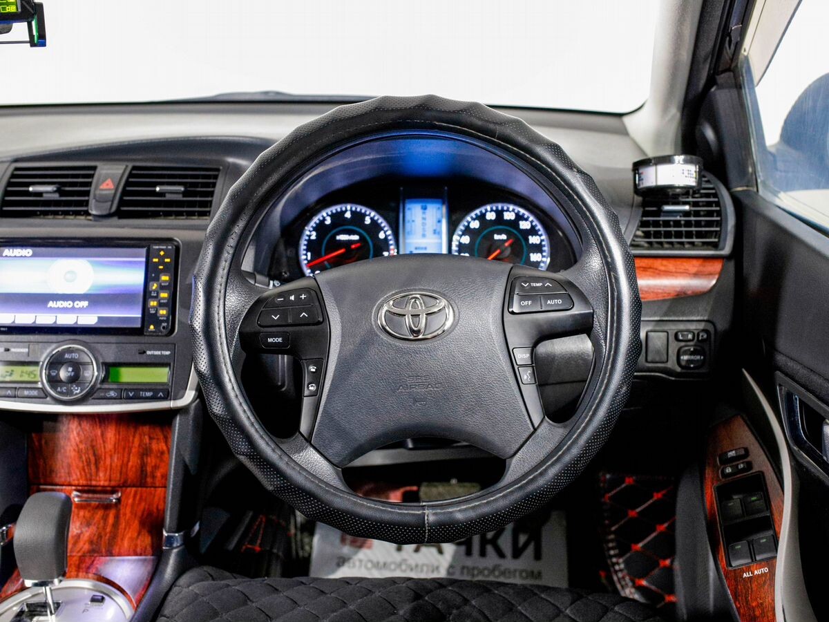 Toyota Premio 2011 - фото автомобиля