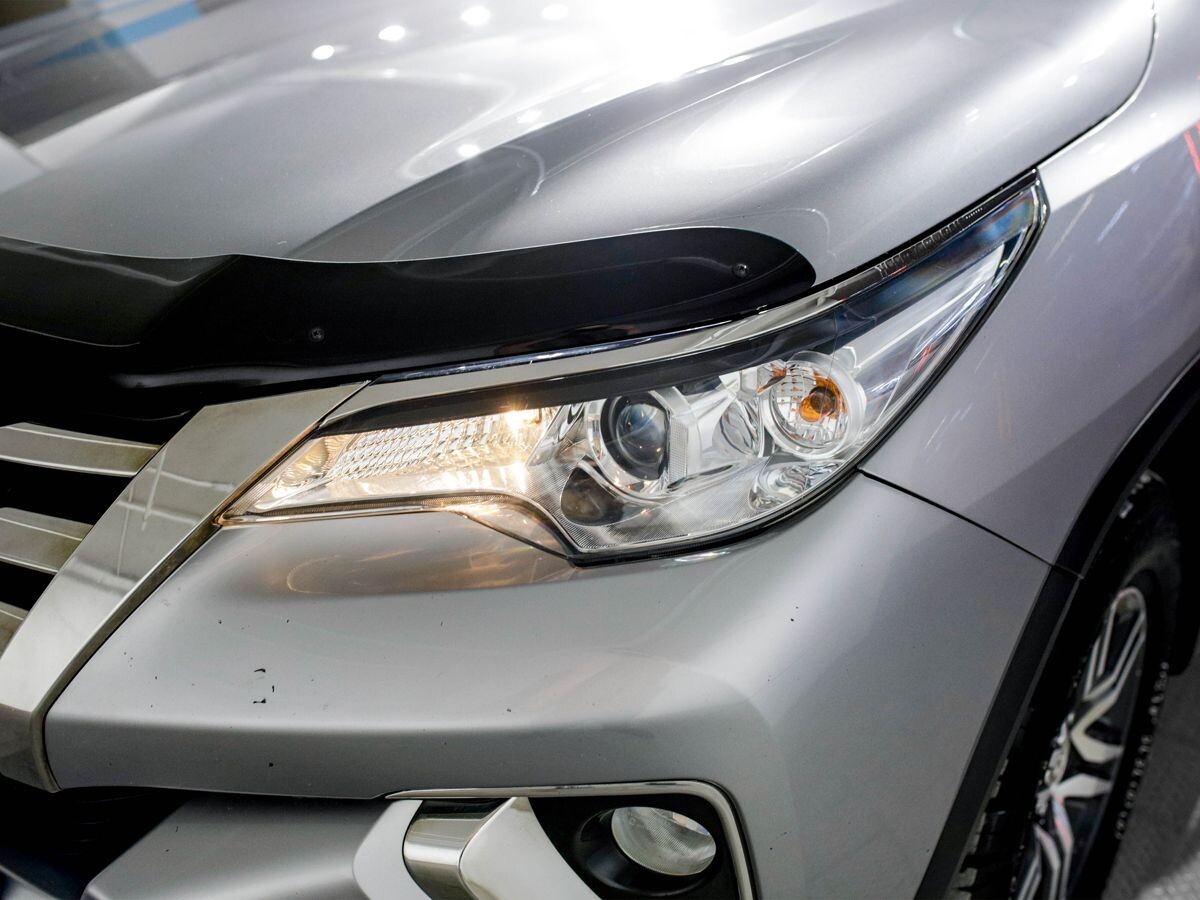 Toyota Fortuner 2018 - фото автомобиля
