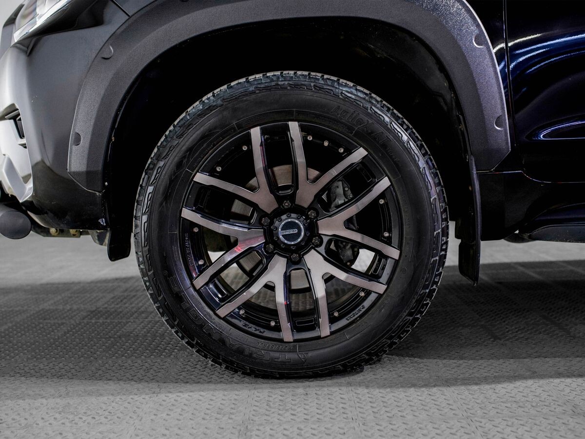 Toyota Land Cruiser Prado 2018 - фото автомобиля