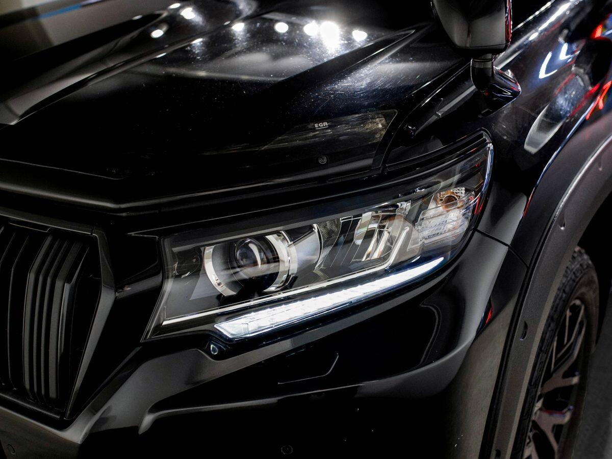Toyota Land Cruiser Prado 2018 - фото автомобиля