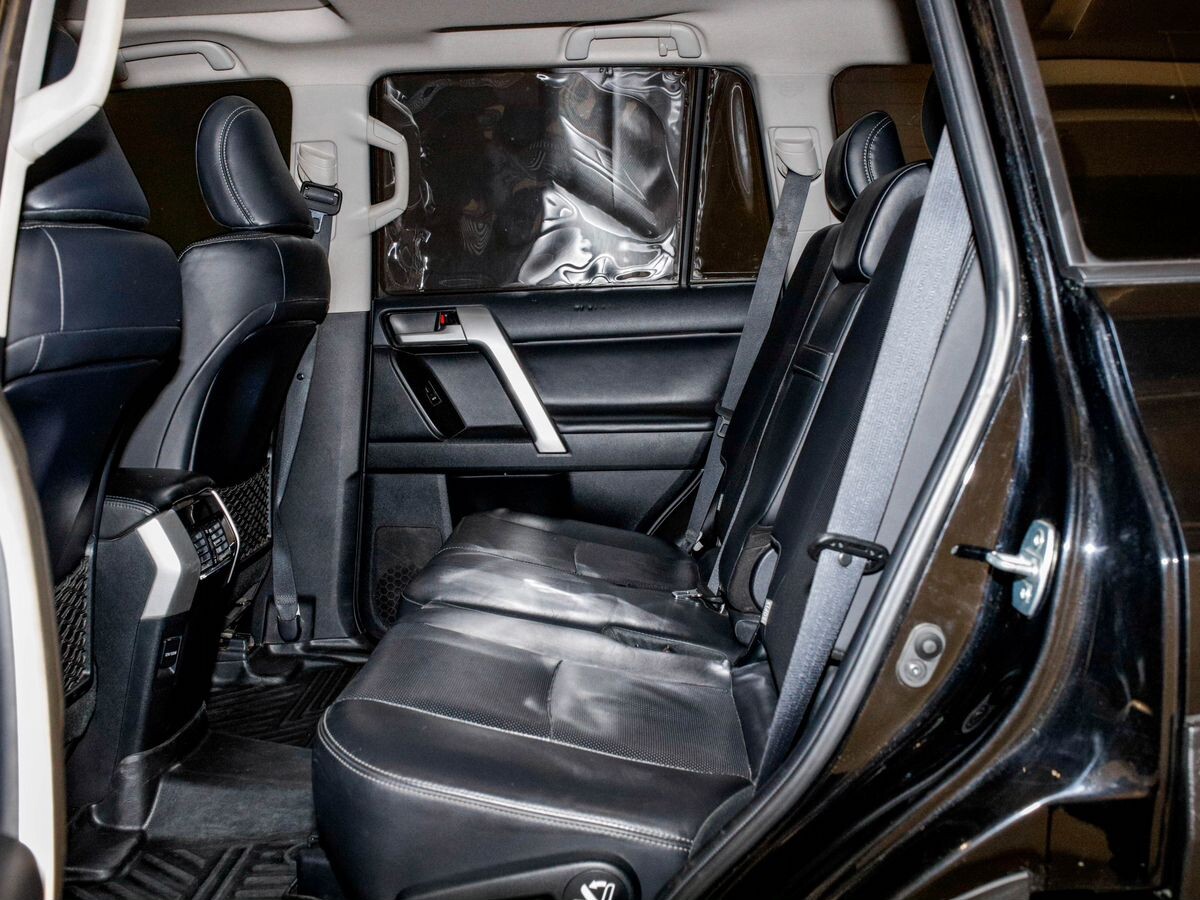 Toyota Land Cruiser Prado 2018 - фото автомобиля