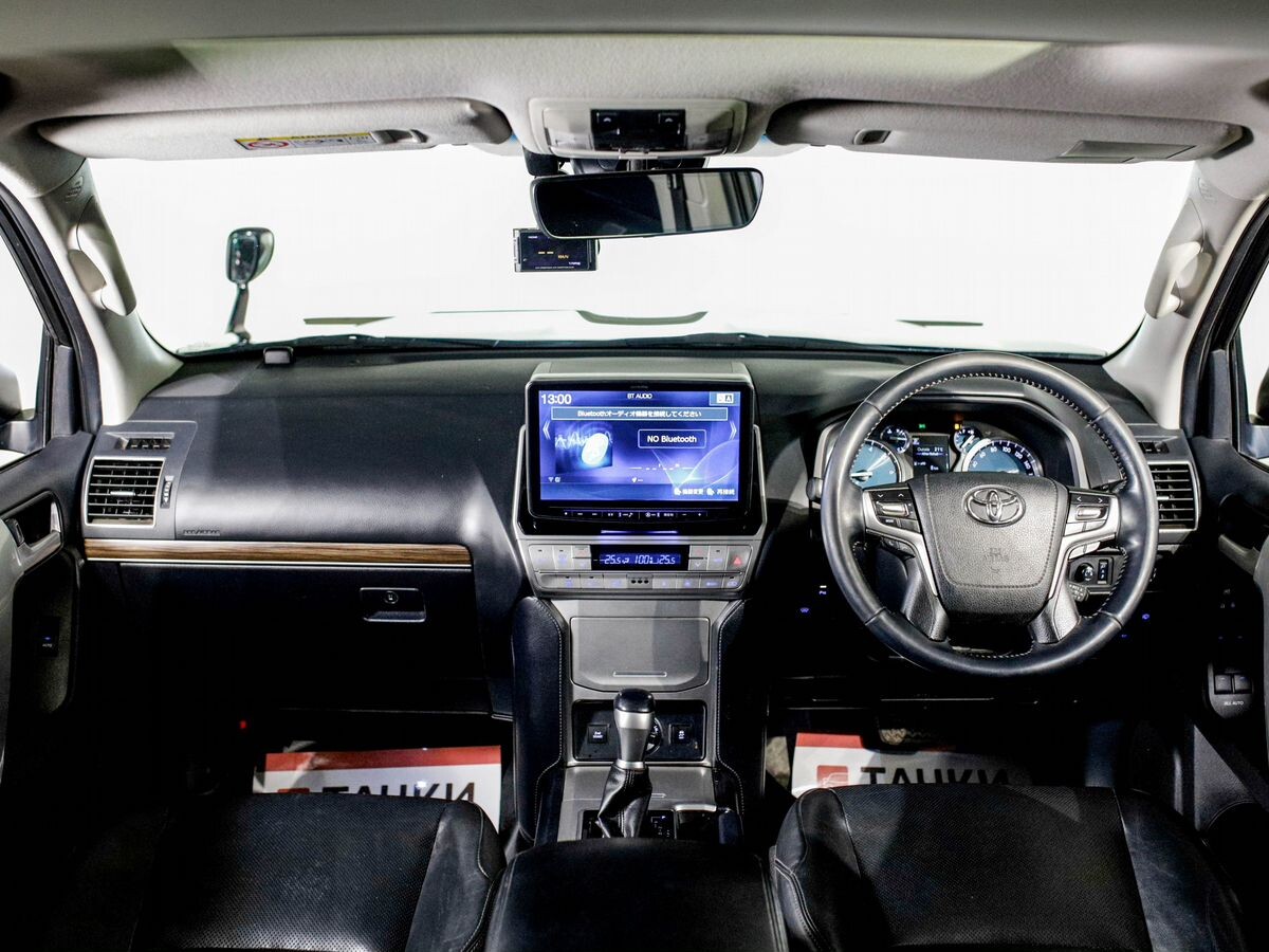 Toyota Land Cruiser Prado 2018 - фото автомобиля