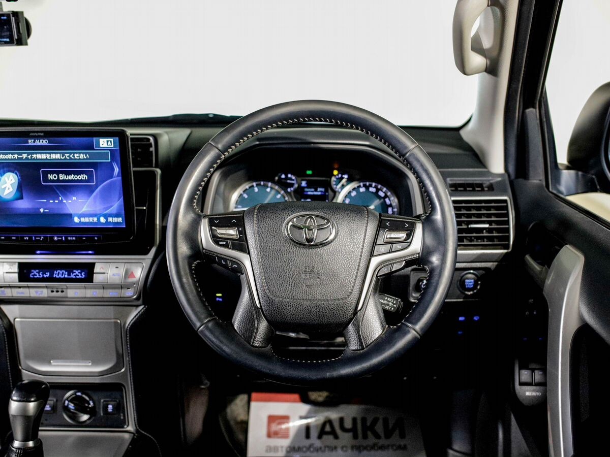 Toyota Land Cruiser Prado 2018 - фото автомобиля