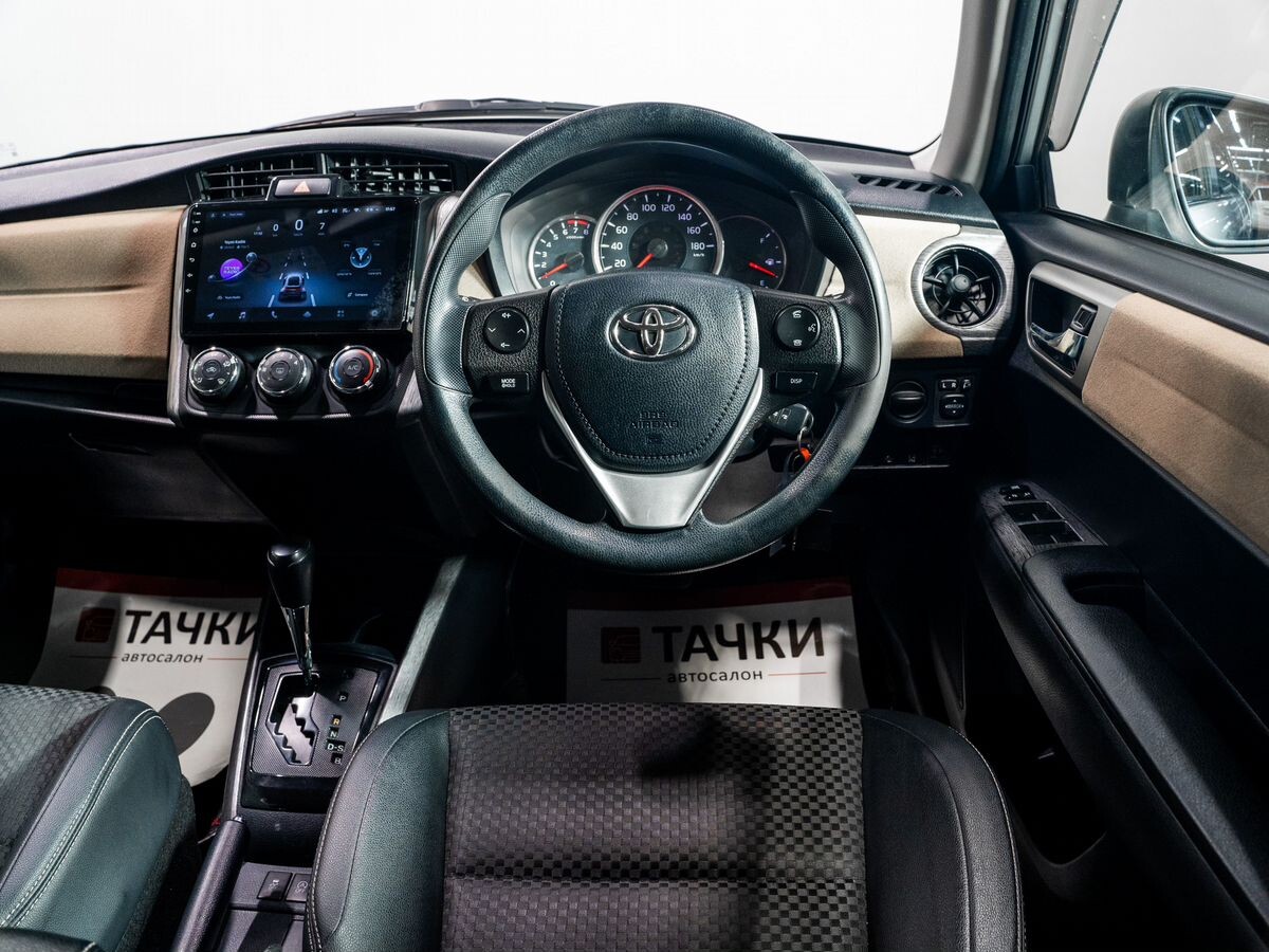 Toyota Corolla Fielder 2015 - фото автомобиля