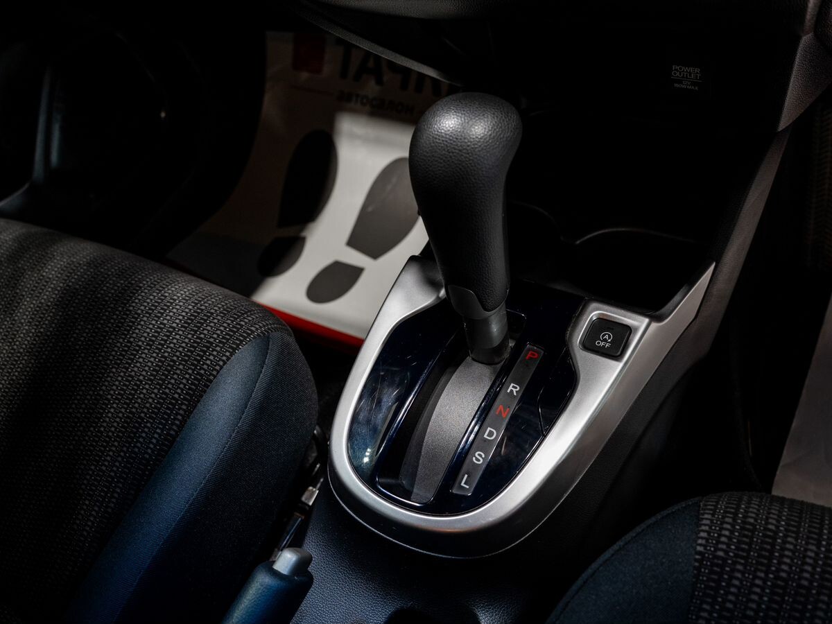 Honda Fit 2013 - фото автомобиля