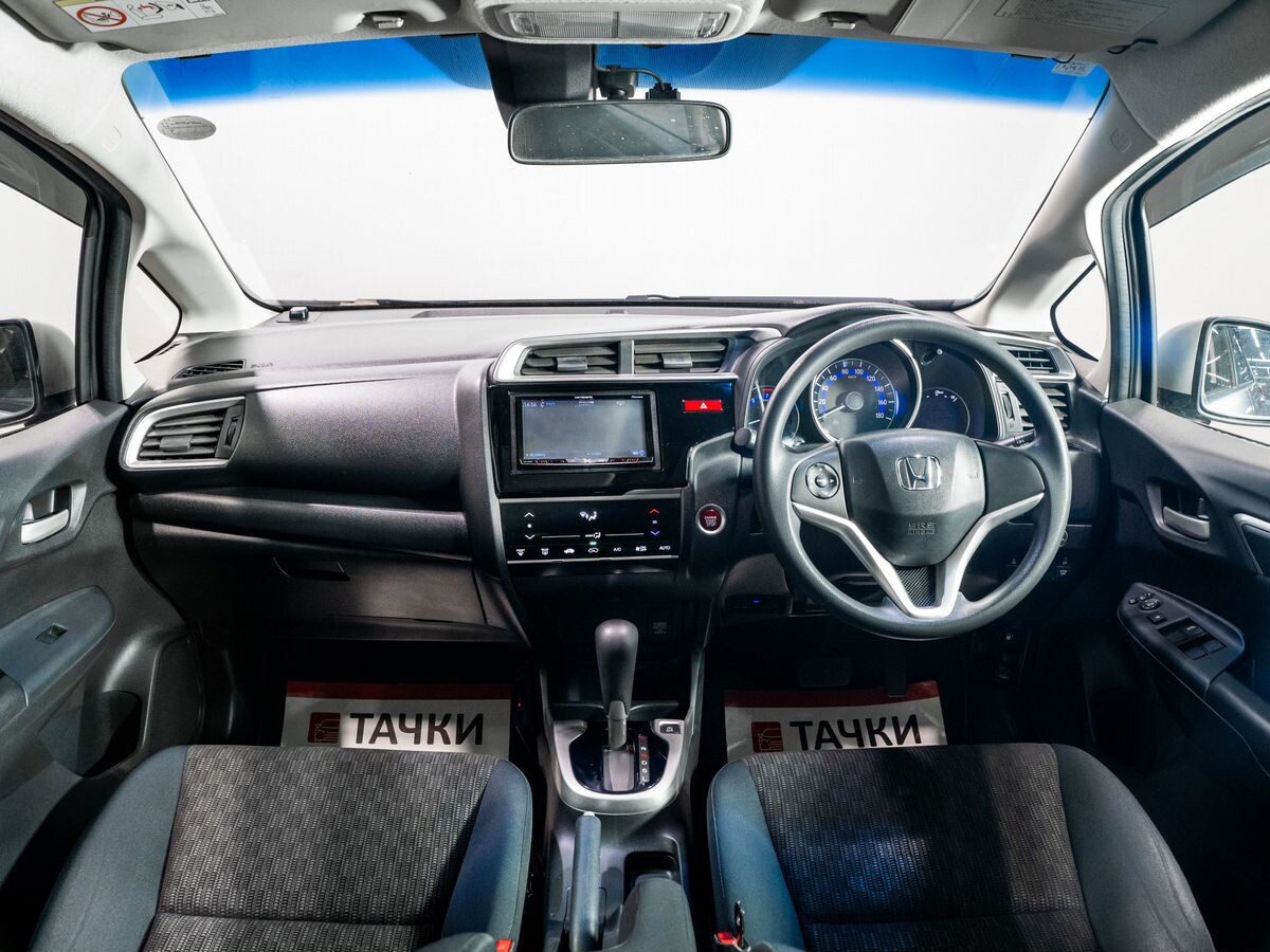 Honda Fit 2013 - фото автомобиля