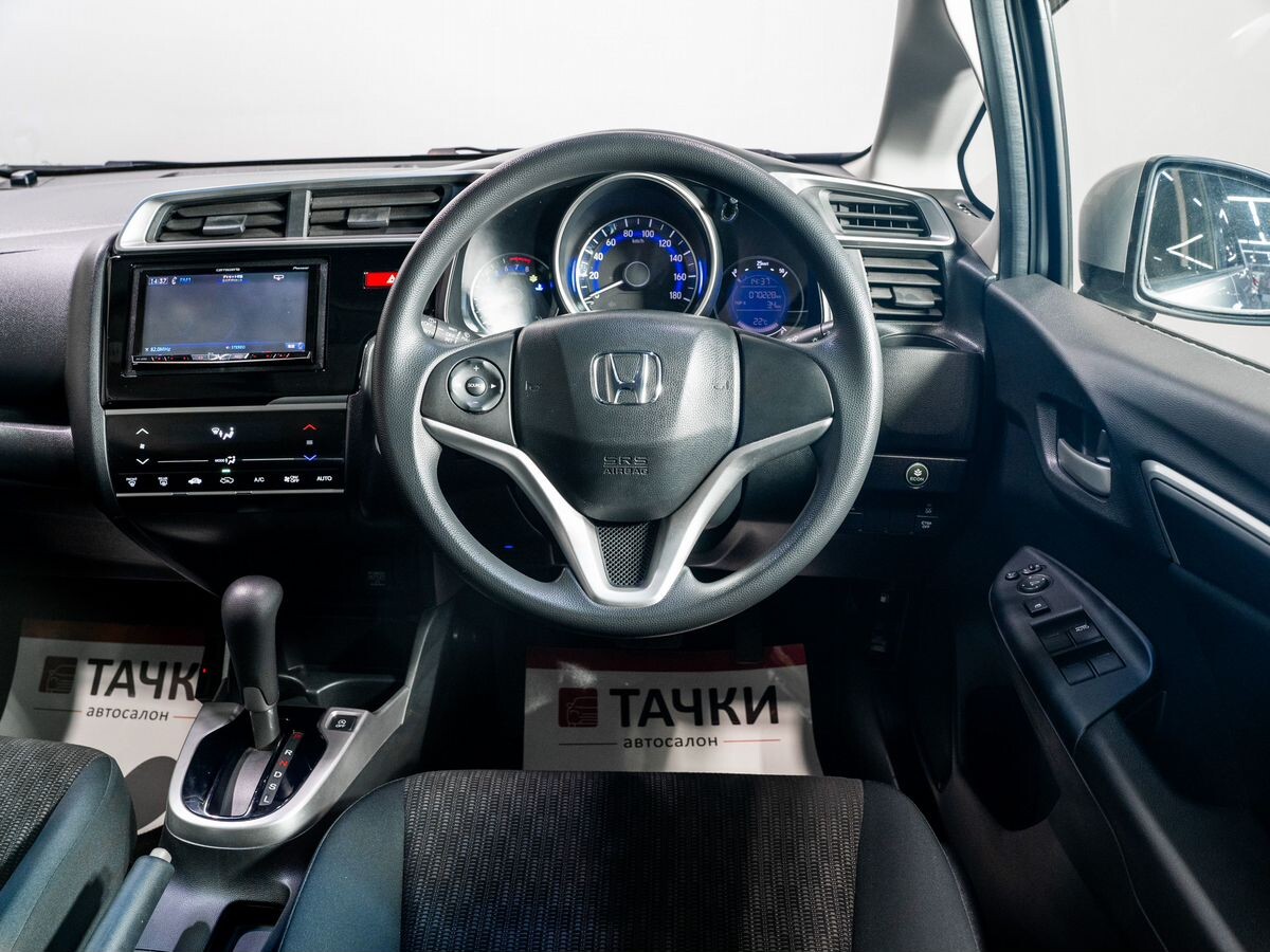 Honda Fit 2013 - фото автомобиля