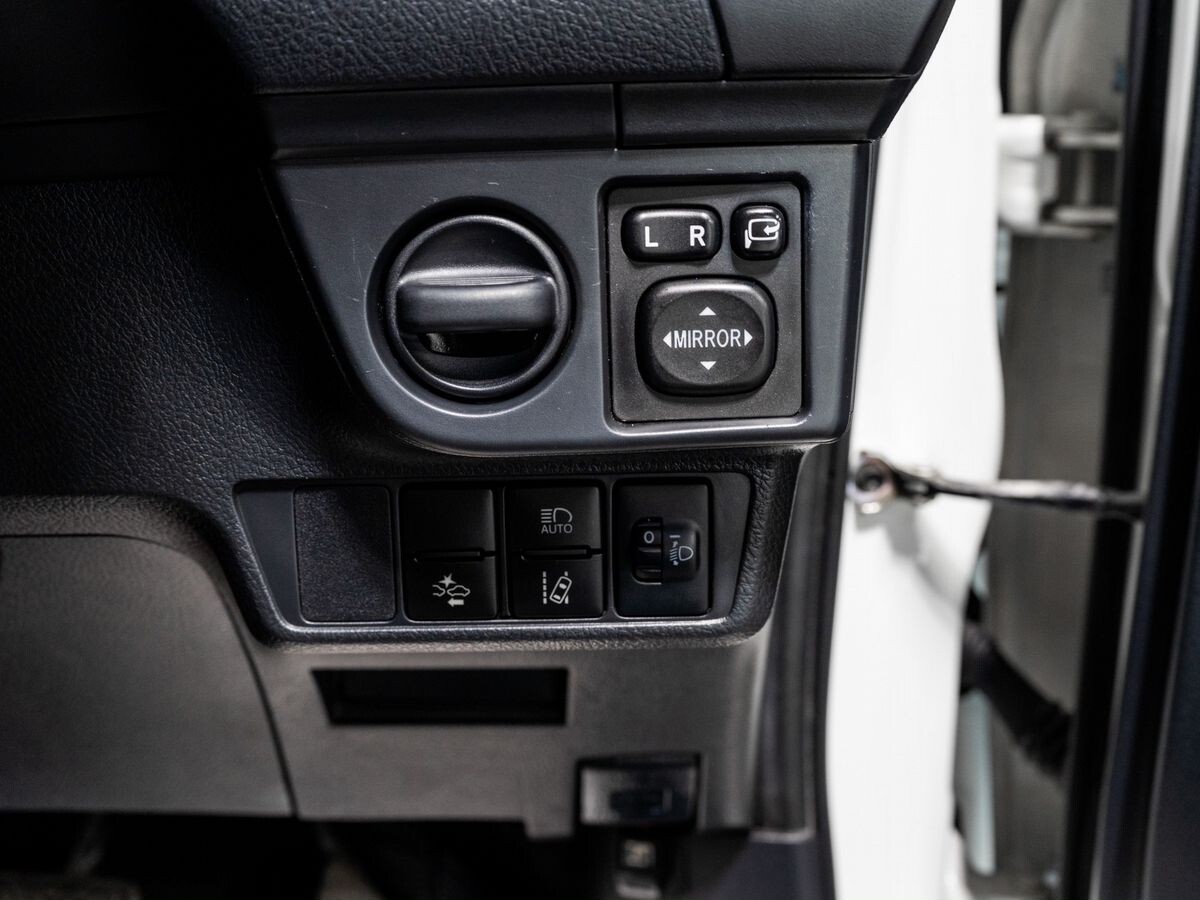 Toyota Corolla Axio 2016 - фото автомобиля
