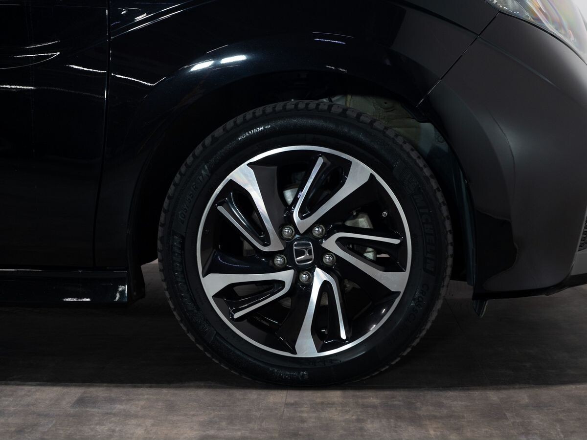 Honda Stepwgn 2017 - фото автомобиля