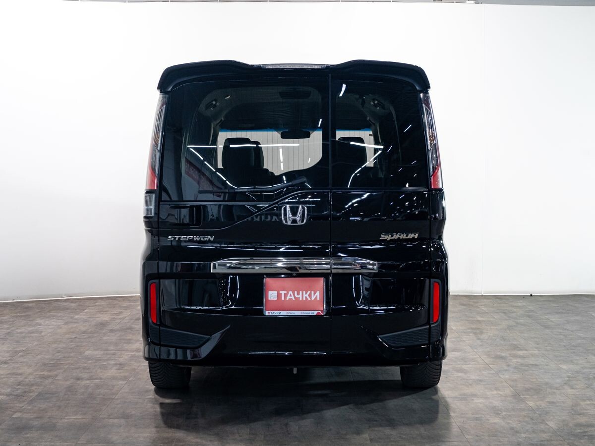 Honda Stepwgn 2017 - фото автомобиля