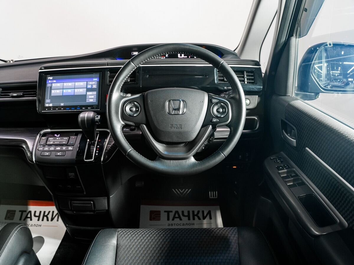 Honda Stepwgn 2017 - фото автомобиля