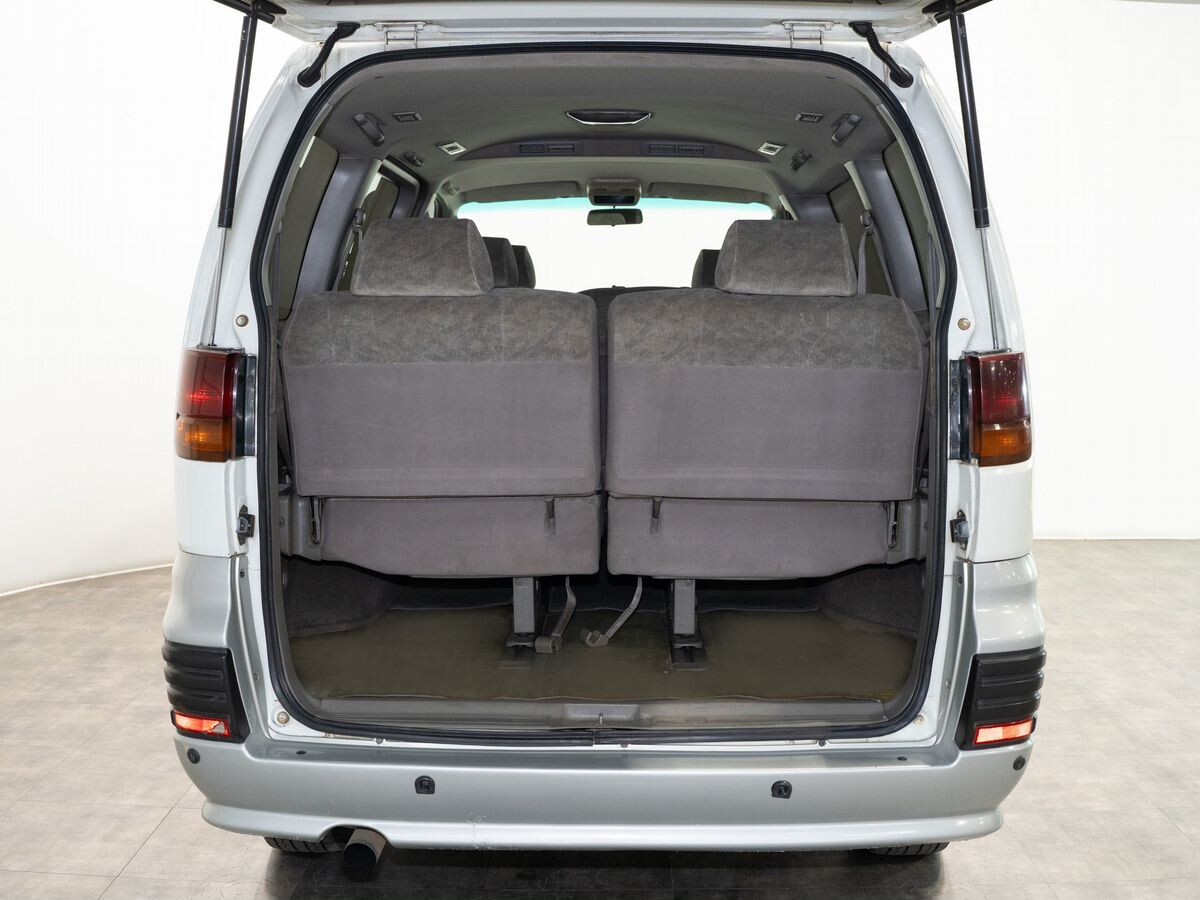 Nissan Elgrand 1997 - фото автомобиля