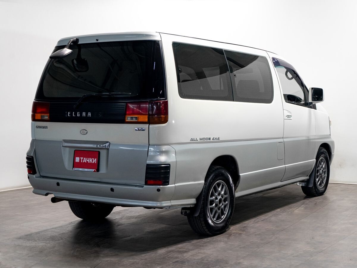 Nissan Elgrand 1997 - фото автомобиля