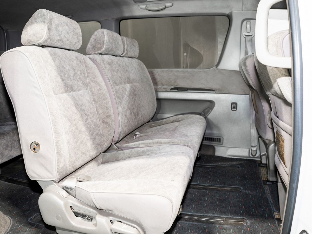 Nissan Elgrand 1997 - фото автомобиля