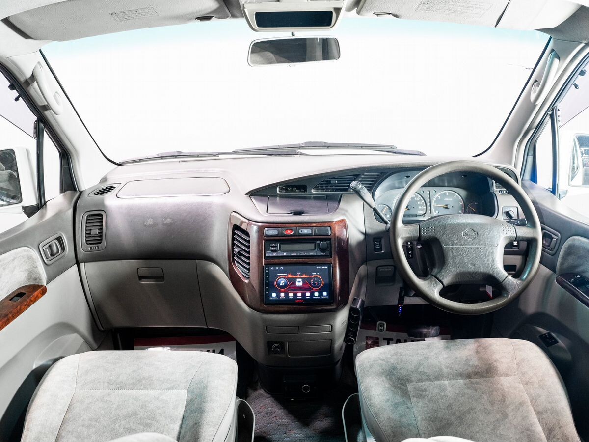 Nissan Elgrand 1997 - фото автомобиля