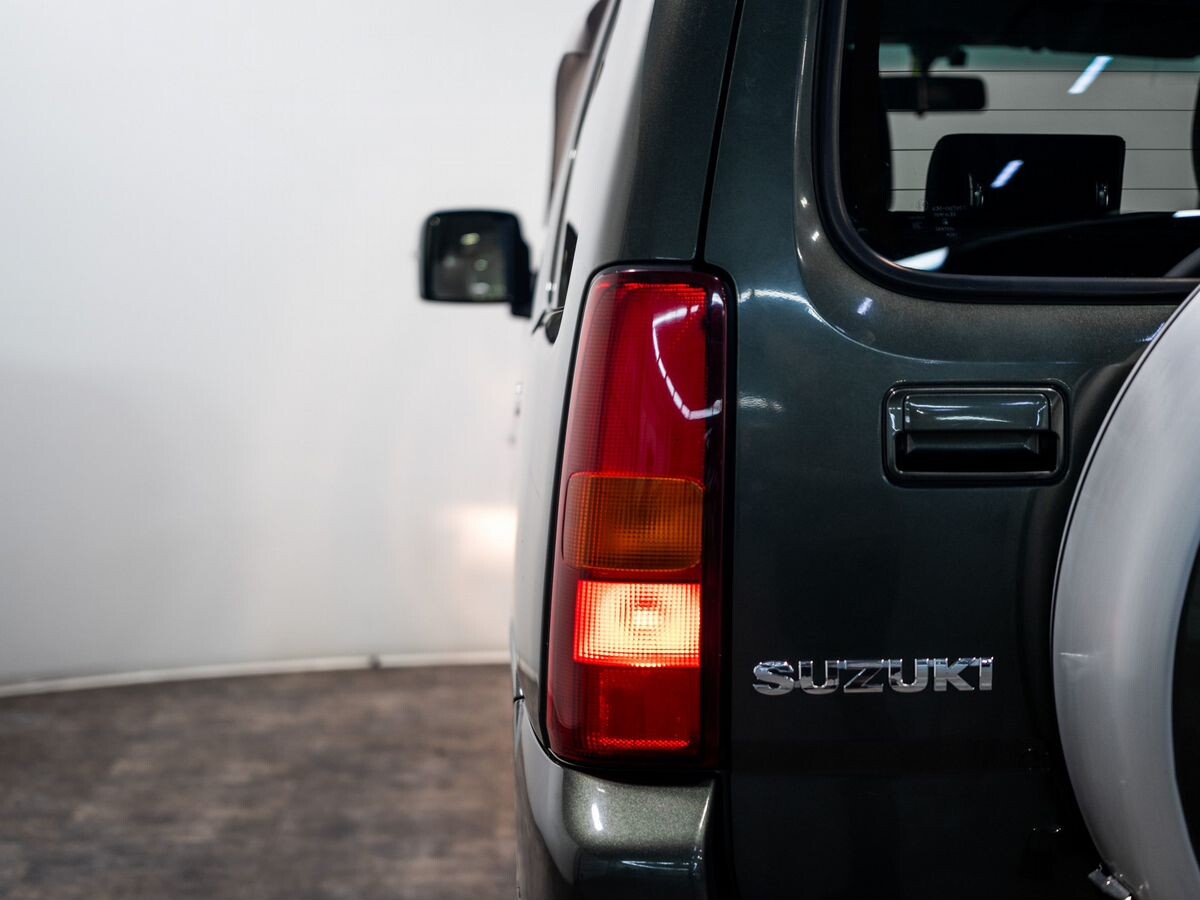 Suzuki Jimny 2016 - фото автомобиля