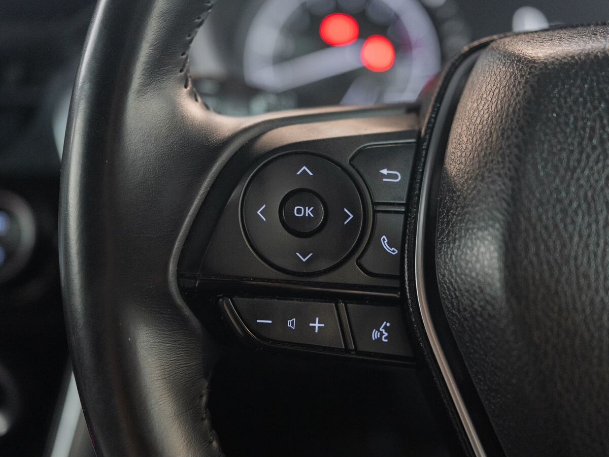 Toyota Harrier 2021 - фото автомобиля