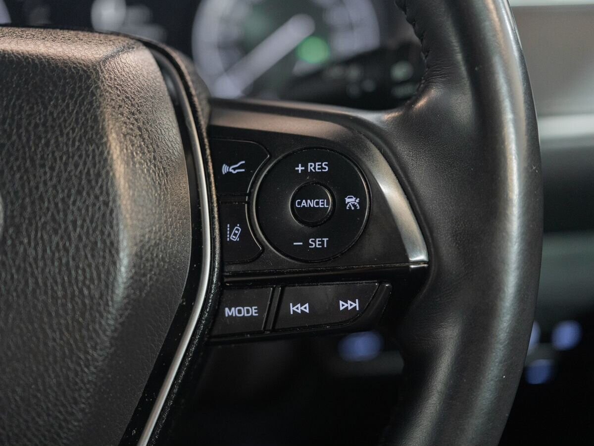 Toyota Harrier 2021 - фото автомобиля