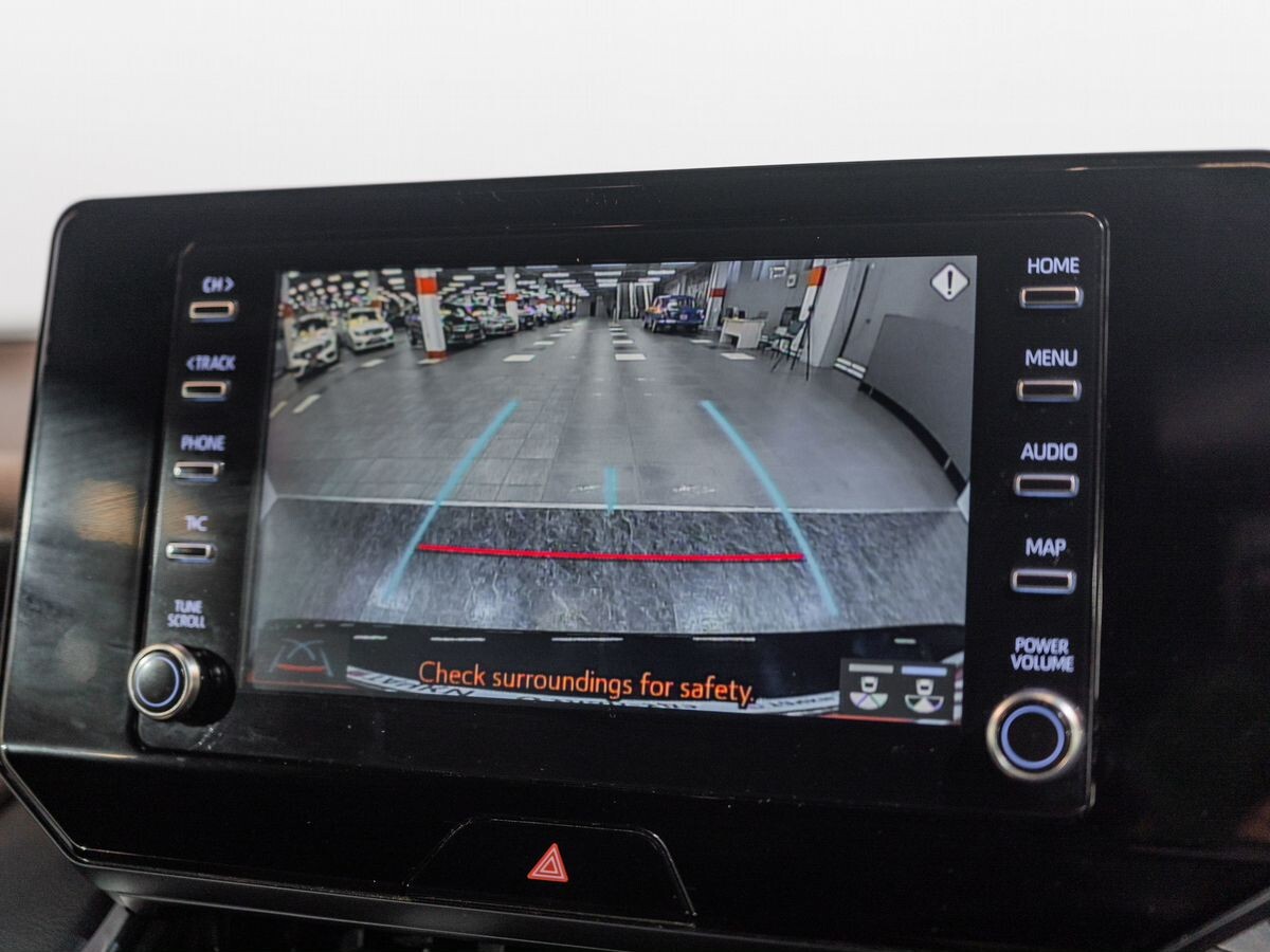 Toyota Harrier 2021 - фото автомобиля