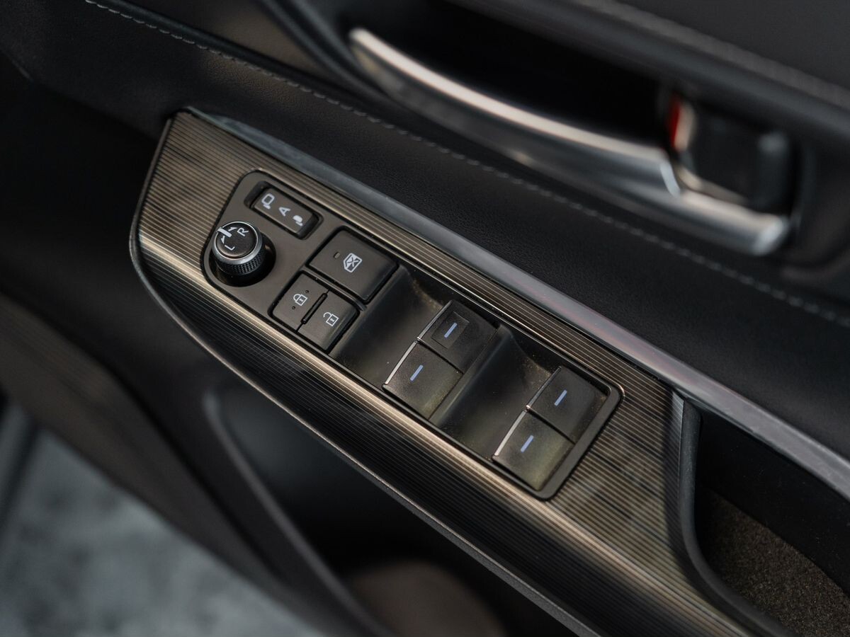 Toyota Harrier 2021 - фото автомобиля