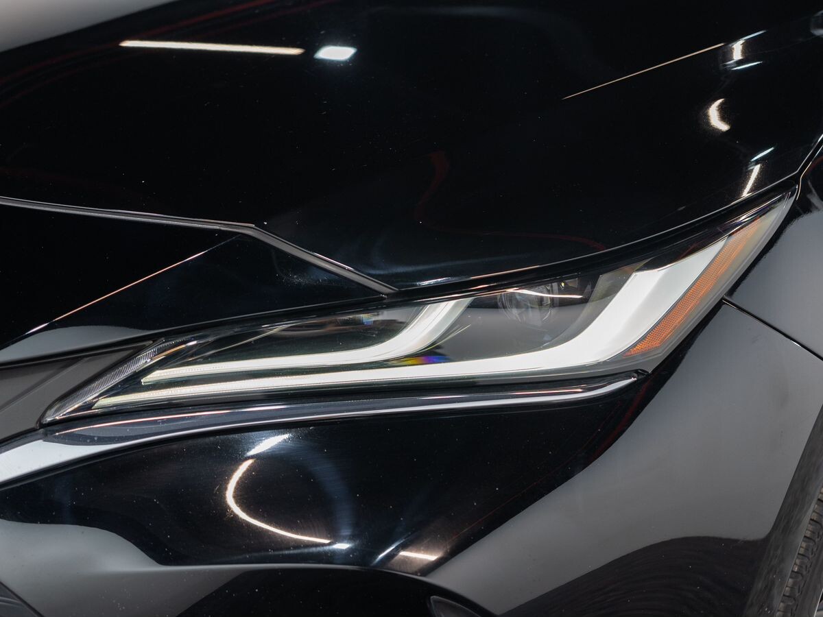 Toyota Harrier 2021 - фото автомобиля