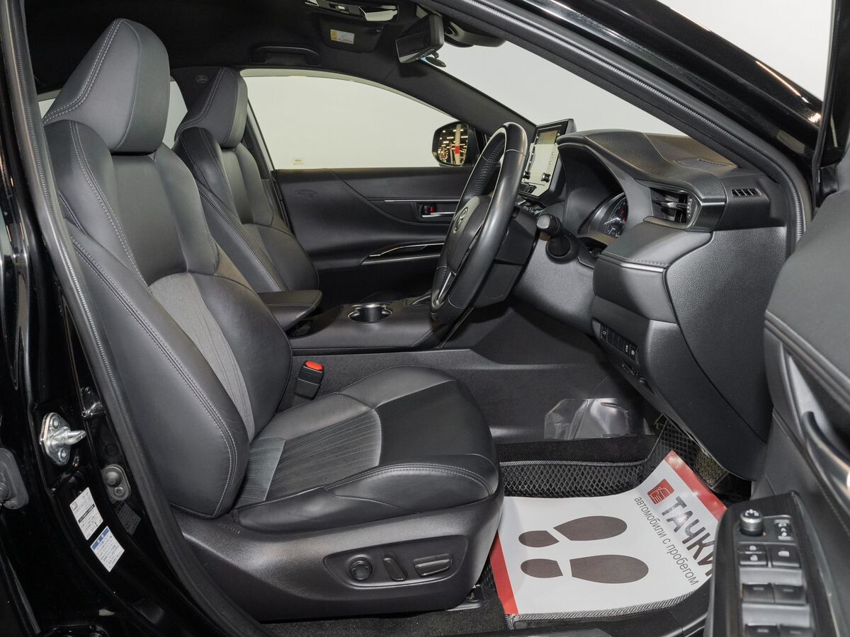 Toyota Harrier 2021 - фото автомобиля