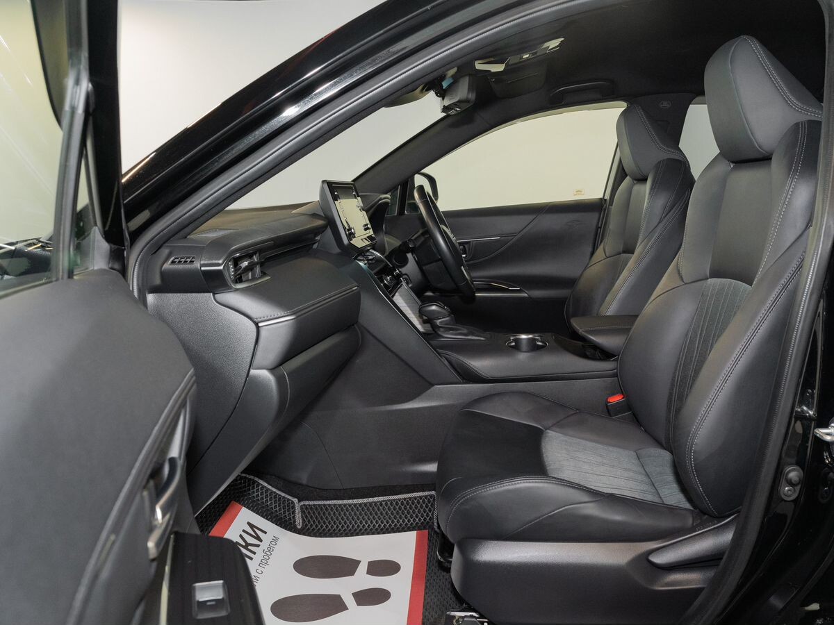Toyota Harrier 2021 - фото автомобиля