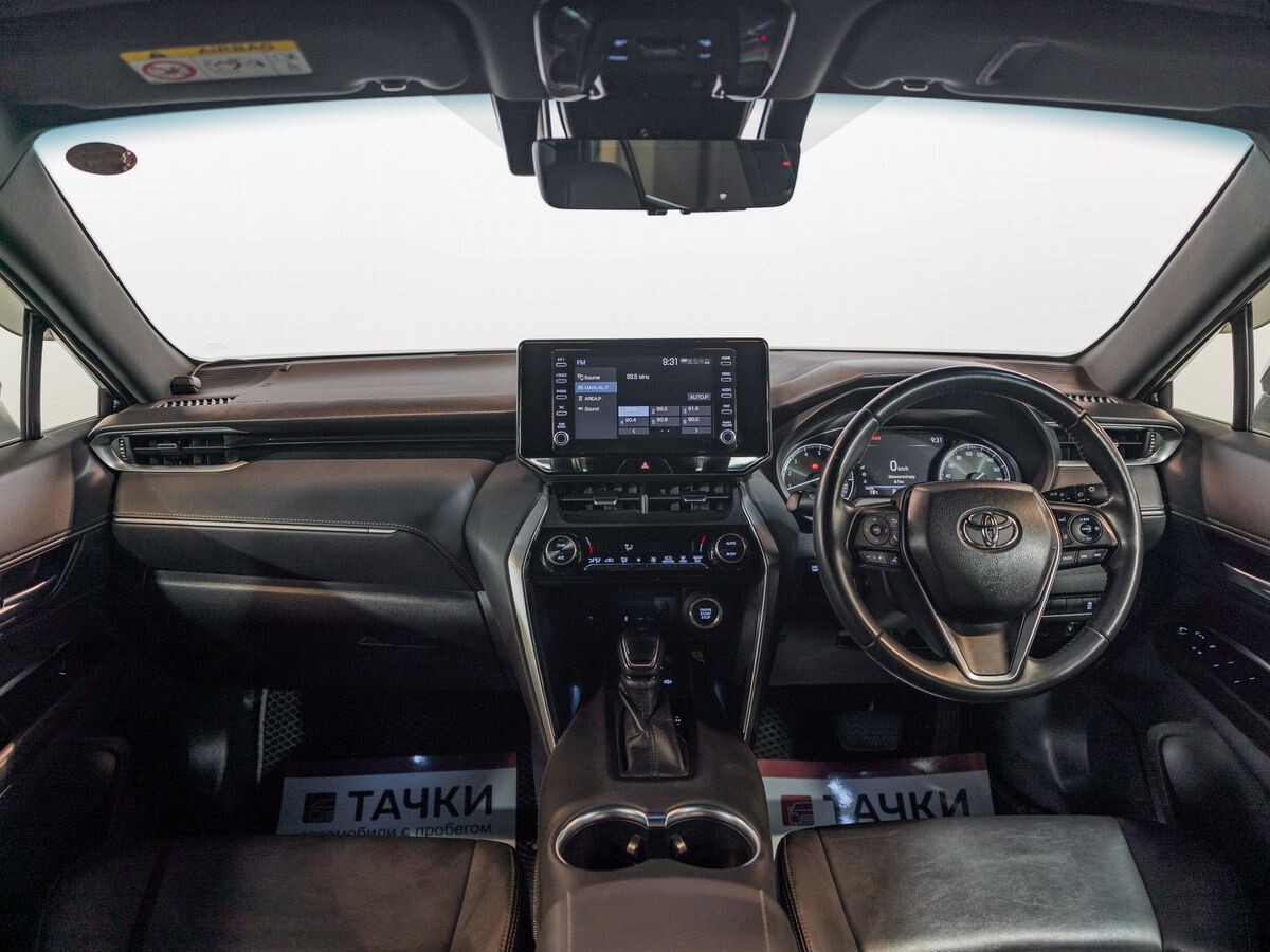 Toyota Harrier 2021 - фото автомобиля
